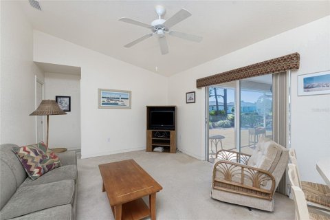 House in Rotonda, Florida 3 bedrooms, 149.57 sq.m. № 1733685 - photo 17