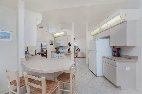 House in Rotonda, Florida 3 bedrooms, 149.57 sq.m. № 1733685 - photo 16