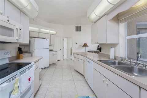 House in Rotonda, Florida 3 bedrooms, 149.57 sq.m. № 1733685 - photo 11