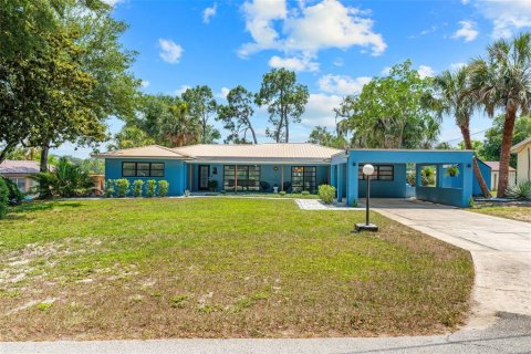 House in DeBary, Florida 3 bedrooms, 236.9 sq.m. № 1751629 - photo 2