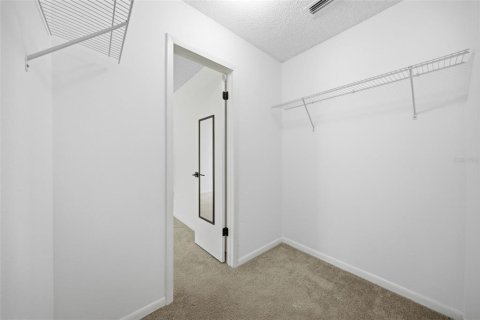House in Brandon, Florida 3 bedrooms, 132.85 sq.m. № 2299642 - photo 24