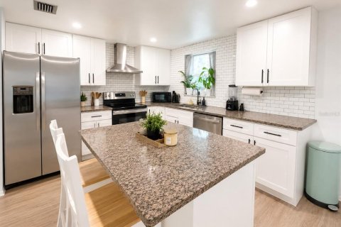 Villa ou maison à vendre à Tampa, Floride: 3 chambres, 109.25 m2 № 2285313 - photo 7