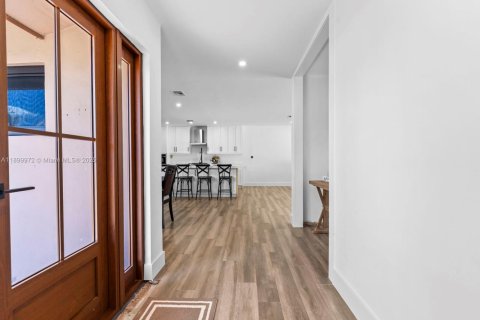 House in Cutler Bay, Florida 4 bedrooms, 181.81 sq.m. № 1953804 - photo 3