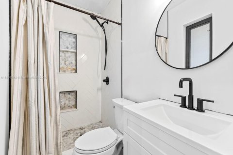 House in Cutler Bay, Florida 4 bedrooms, 181.81 sq.m. № 1953804 - photo 21