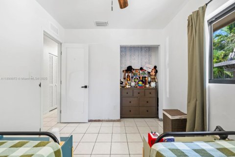 House in Cutler Bay, Florida 4 bedrooms, 181.81 sq.m. № 1953804 - photo 23