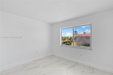 Condo in Miami Gardens, Florida, 2 bedrooms № 2080969 - photo 14