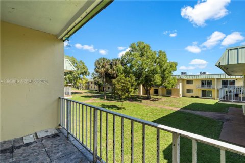 Condo in Miami Gardens, Florida, 2 bedrooms № 2080969 - photo 21