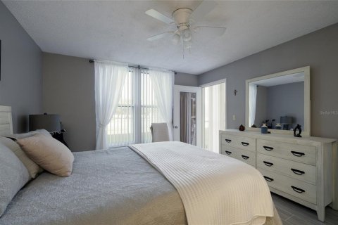 Condo in Bradenton, Florida, 2 bedrooms  № 1420537 - photo 29