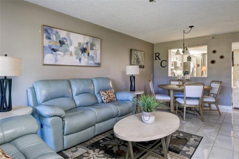 Condo in Bradenton, Florida, 2 bedrooms  № 1420537 - photo 16