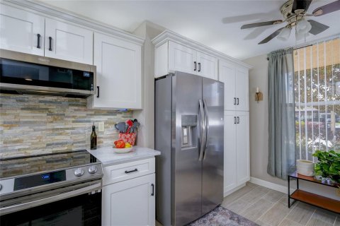 Condo in Bradenton, Florida, 2 bedrooms  № 1420537 - photo 22