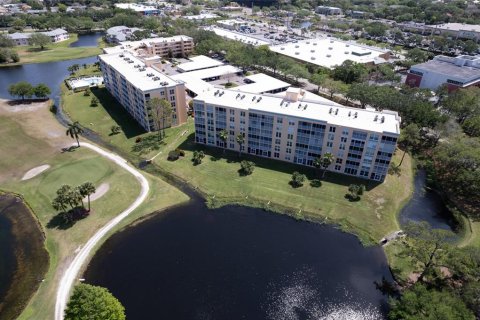 Condo in Bradenton, Florida, 2 bedrooms  № 1420537 - photo 5