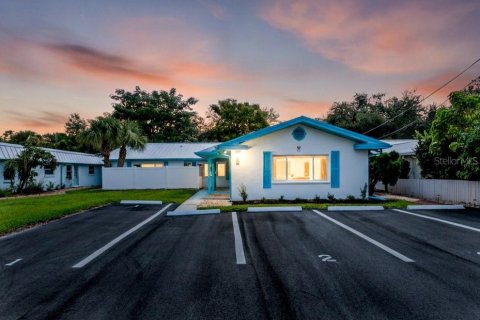 Appartement à louer à Belleair Bluffs, Floride: 1 chambre, 67.82 m2 № 2411384 - photo 4