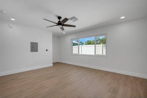 Appartement à louer à Belleair Bluffs, Floride: 1 chambre, 67.82 m2 № 2411384 - photo 16