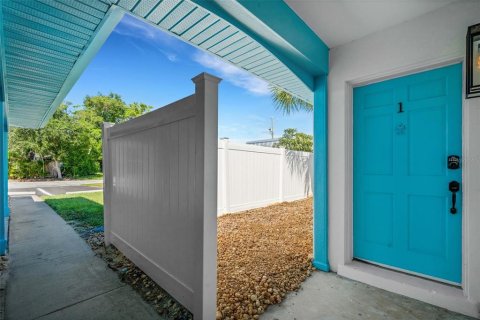 Appartement à louer à Belleair Bluffs, Floride: 1 chambre, 67.82 m2 № 2411384 - photo 11