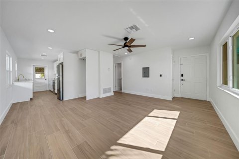 Appartement à louer à Belleair Bluffs, Floride: 1 chambre, 67.82 m2 № 2411384 - photo 29
