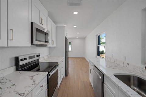 Appartement à louer à Belleair Bluffs, Floride: 1 chambre, 67.82 m2 № 2411384 - photo 20