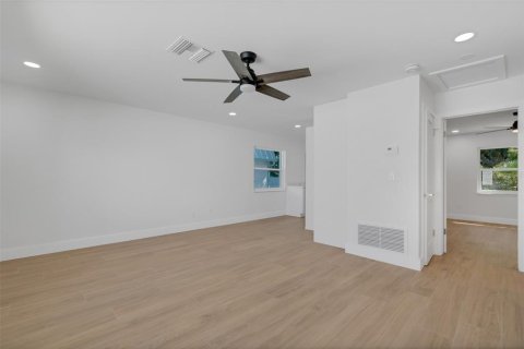 Appartement à louer à Belleair Bluffs, Floride: 1 chambre, 67.82 m2 № 2411384 - photo 14