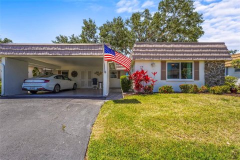 House in Sarasota, Florida 2 bedrooms, 104.05 sq.m. № 1659000 - photo 2