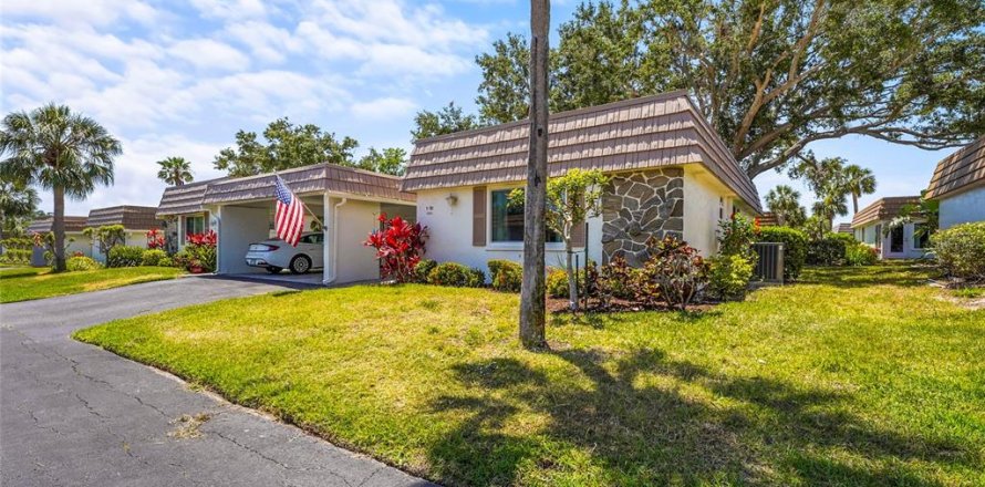 House in Sarasota, Florida 2 bedrooms, 104.05 sq.m. № 1659000