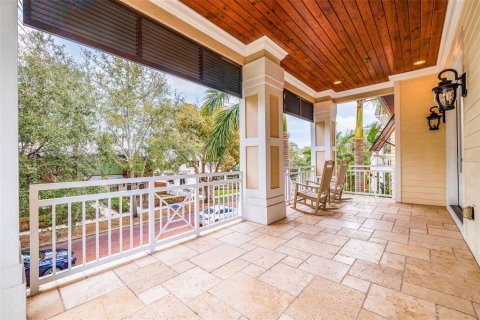 House in Saint Petersburg, Florida 4 bedrooms, 379.23 sq.m. № 1534126 - photo 20