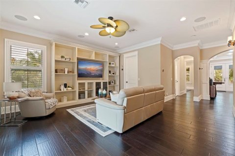 House in Saint Petersburg, Florida 4 bedrooms, 379.23 sq.m. № 1534126 - photo 22