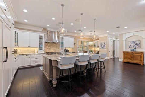 House in Saint Petersburg, Florida 4 bedrooms, 379.23 sq.m. № 1534126 - photo 28