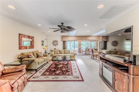 House in Spring Hill, Florida 2 bedrooms, 146.41 sq.m. № 1774000 - photo 10