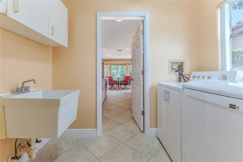 House in Spring Hill, Florida 2 bedrooms, 146.41 sq.m. № 1774000 - photo 25