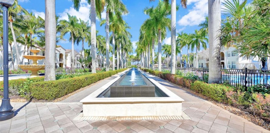 Кондоминиум с 2 спальнями в Санрайз, Флорида № 2029813