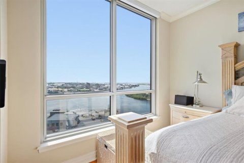 Condo in Tampa, Florida, 2 bedrooms  № 2384119 - photo 23