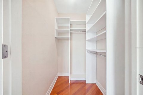 Condo in Tampa, Florida, 2 bedrooms  № 2384119 - photo 18