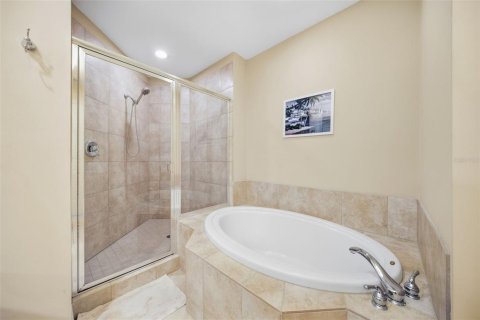 Condo in Tampa, Florida, 2 bedrooms  № 2384119 - photo 26