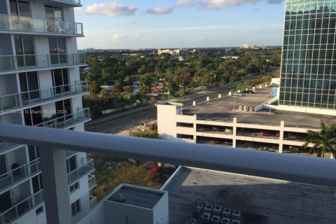 Condominio en venta en Miami, Florida, 1 dormitorio, 62.43 m2 № 1958882 - foto 14