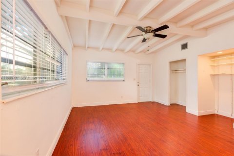 Снять в аренду виллу или дом в Форт-Лодердейл, Флорида 3 спальни, 116.13м2, № 2049678 - фото 14