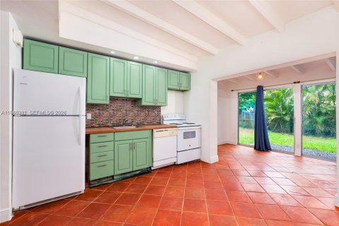 Снять в аренду виллу или дом в Форт-Лодердейл, Флорида 3 спальни, 116.13м2, № 2049678 - фото 9