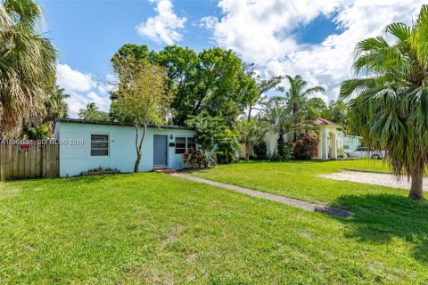 Casa en Fort Lauderdale, Florida 3 dormitorios, 116.13 m2 № 2049678