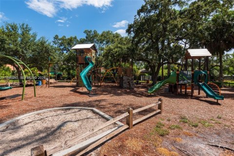 Снять в аренду виллу или дом в Форт-Лодердейл, Флорида 3 спальни, 116.13м2, № 2049678 - фото 27