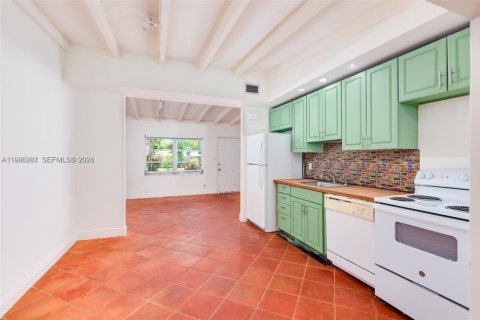 Снять в аренду виллу или дом в Форт-Лодердейл, Флорида 3 спальни, 116.13м2, № 2049678 - фото 5