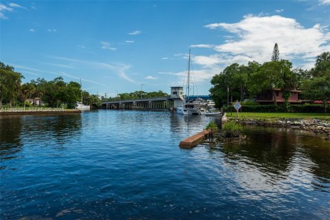 Снять в аренду виллу или дом в Форт-Лодердейл, Флорида 3 спальни, 116.13м2, № 2049678 - фото 23