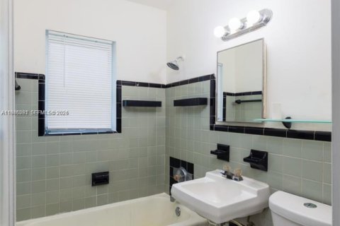 Снять в аренду виллу или дом в Форт-Лодердейл, Флорида 3 спальни, 116.13м2, № 2049678 - фото 19