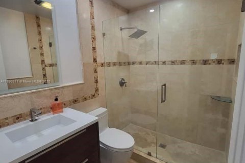 Condominio en alquiler en Pembroke Pines, Florida, 3 dormitorios, 87.33 m2 № 1943422 - foto 11