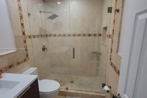 Condominio en alquiler en Pembroke Pines, Florida, 3 dormitorios, 87.33 m2 № 1943422 - foto 8