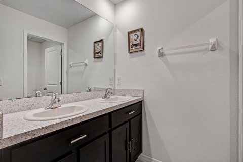 Villa ou maison à vendre à Zephyrhills, Floride: 5 chambres, 242.01 m2 № 2212165 - photo 23