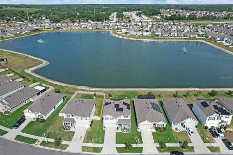 Villa ou maison à vendre à Zephyrhills, Floride: 5 chambres, 242.01 m2 № 2212165 - photo 4