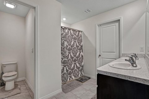 Villa ou maison à vendre à Zephyrhills, Floride: 5 chambres, 242.01 m2 № 2212165 - photo 16
