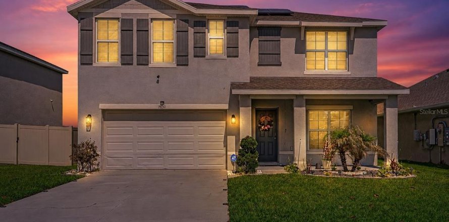 Villa ou maison à Zephyrhills, Floride 5 chambres, 242.01 m2 № 2212165