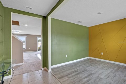 Villa ou maison à vendre à Zephyrhills, Floride: 5 chambres, 242.01 m2 № 2212165 - photo 5
