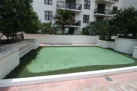 Condo in Coral Gables, Florida, 1 bedroom № 2274656 - photo 29