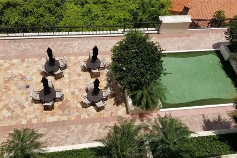 Condo in Coral Gables, Florida, 1 bedroom № 2274656 - photo 21