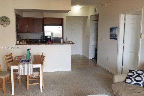 Condo in Coral Gables, Florida, 1 bedroom № 2274656 - photo 14